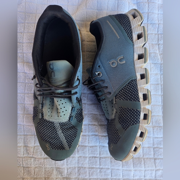 On Running Women's Grayish-blue  Sneakers - Picture 4 of 9